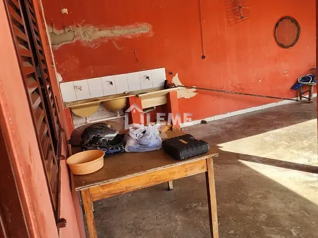 Casa com 300m² 1 quarto e 1 banheiro, à venda, no bairro Vila Santa Rosa em Mococa