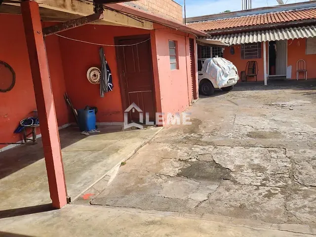 Casa com 300m² 1 quarto e 1 banheiro, à venda, no bairro Vila Santa Rosa em Mococa