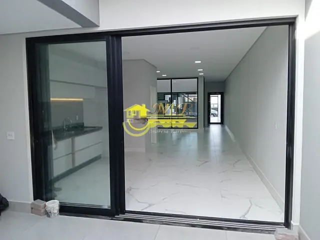 Casa com 206m² 3 quartos e 4 banheiros, à venda, no bairro Vila Avai em Indaiatuba