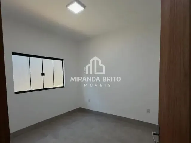 Casa 2 quartos e 2 banheiros, à venda, no bairro Rosa dos Ventos em Aparecida de Goiânia