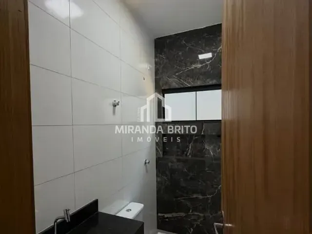 Casa 2 quartos e 2 banheiros, à venda, no bairro Rosa dos Ventos em Aparecida de Goiânia