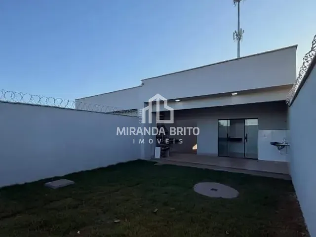 Casa 2 quartos e 2 banheiros, à venda, no bairro Rosa dos Ventos em Aparecida de Goiânia