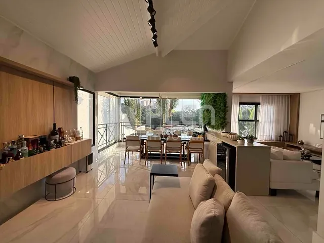 Casa com 700m² 4 quartos e 6 banheiros, à venda, no bairro Vila Santos em São Paulo