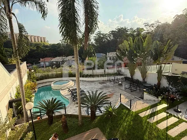 Casa com 700m² 4 quartos e 6 banheiros, à venda, no bairro Vila Santos em São Paulo