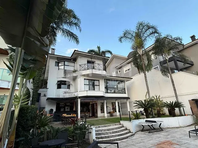 Casa com 700m² 4 quartos e 6 banheiros, à venda, no bairro Vila Santos em São Paulo