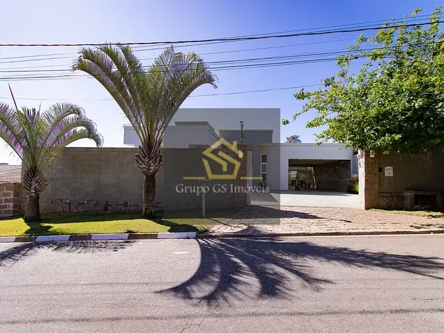 Casa com 1000m² 3 quartos e 5 banheiros, à venda, no bairro Centro em Vinhedo