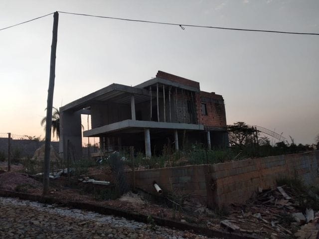 Foto do Casa - OPORTUNIDADE!!! Casa no Condomínio Fazenda Mirante Igarapé. Estuda permuta em Imóvel, Veículo ou construtoras interessadas em terminar a obra. | REALLE SOLUÇÕES IMOBILIÁRIAS INTEGRADAS