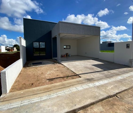 Casa com 160m² 2 quartos e 2 banheiros, para alugar, no bairro Canafístula em Arapiraca