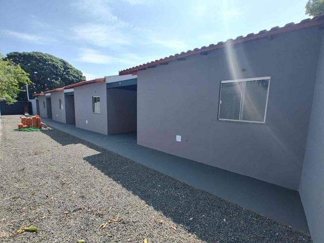 Casa 2 quartos e 1 banheiro, à venda, no bairro Vila Nasser em Campo Grande