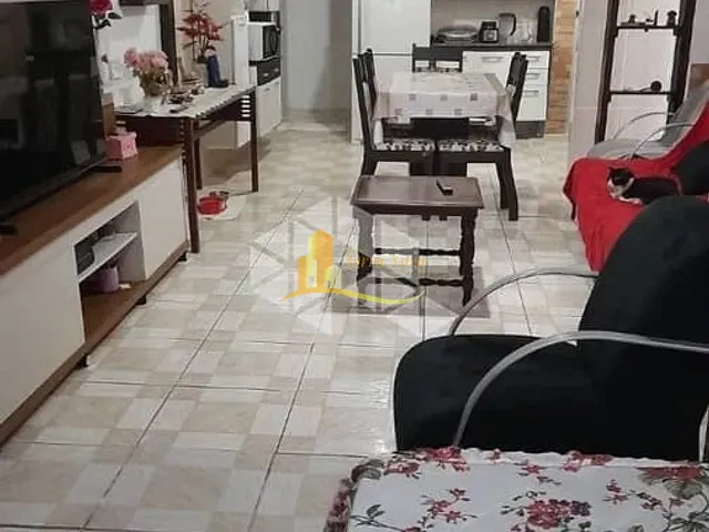 Casa 3 quartos e 1 banheiro, à venda, no bairro Tupi em Praia Grande