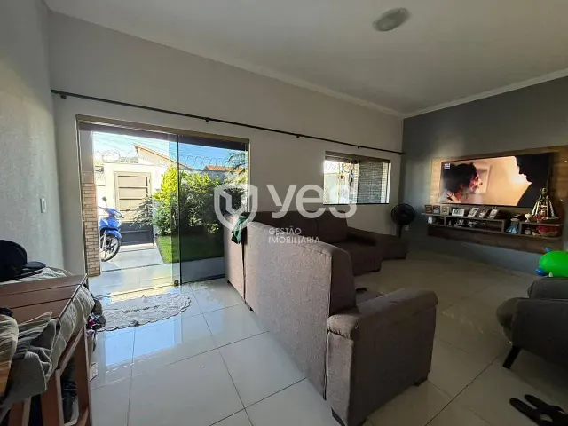 Casa 3 quartos e 3 banheiros, à venda, no bairro Jardim Europa em Araxá