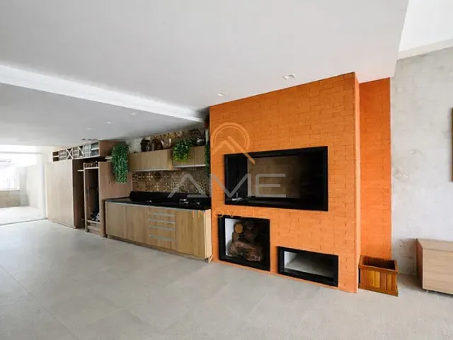 Casa com 376m² 5 quartos e 4 banheiros, à venda, no bairro Laranjal em Pelotas