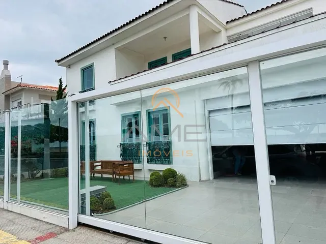 Casa com 376m² 5 quartos e 4 banheiros, à venda, no bairro Laranjal em Pelotas