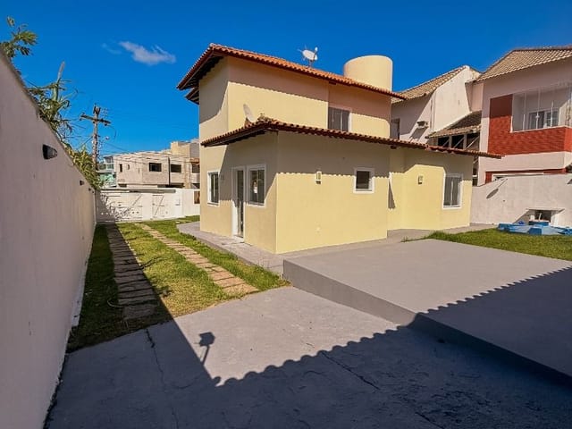 Casa com 457m² 4 quartos e 3 banheiros, à venda, no bairro Lagoa em Macaé