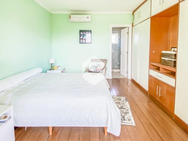 Casa com 1000m² 4 quartos e 8 banheiros, à venda, no bairro Barra da Tijuca em Rio de Janeiro