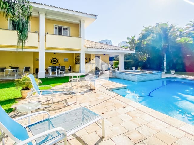 Casa com 1000m² 4 quartos e 8 banheiros, à venda, no bairro Barra da Tijuca em Rio de Janeiro