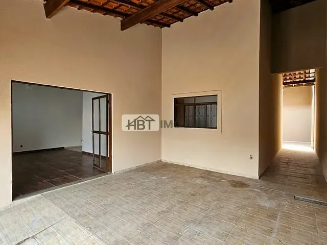 Casa 3 quartos e 2 banheiros, à venda, no bairro Conjunto Habitacional Presidente Eurico Gaspar Dutra em Bauru