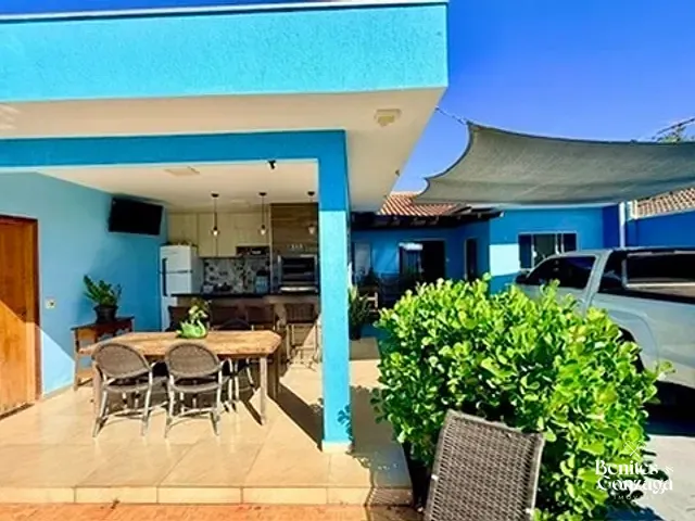 Casa 3 quartos e 2 banheiros, à venda, no bairro Loteamento Madrid em Maringá