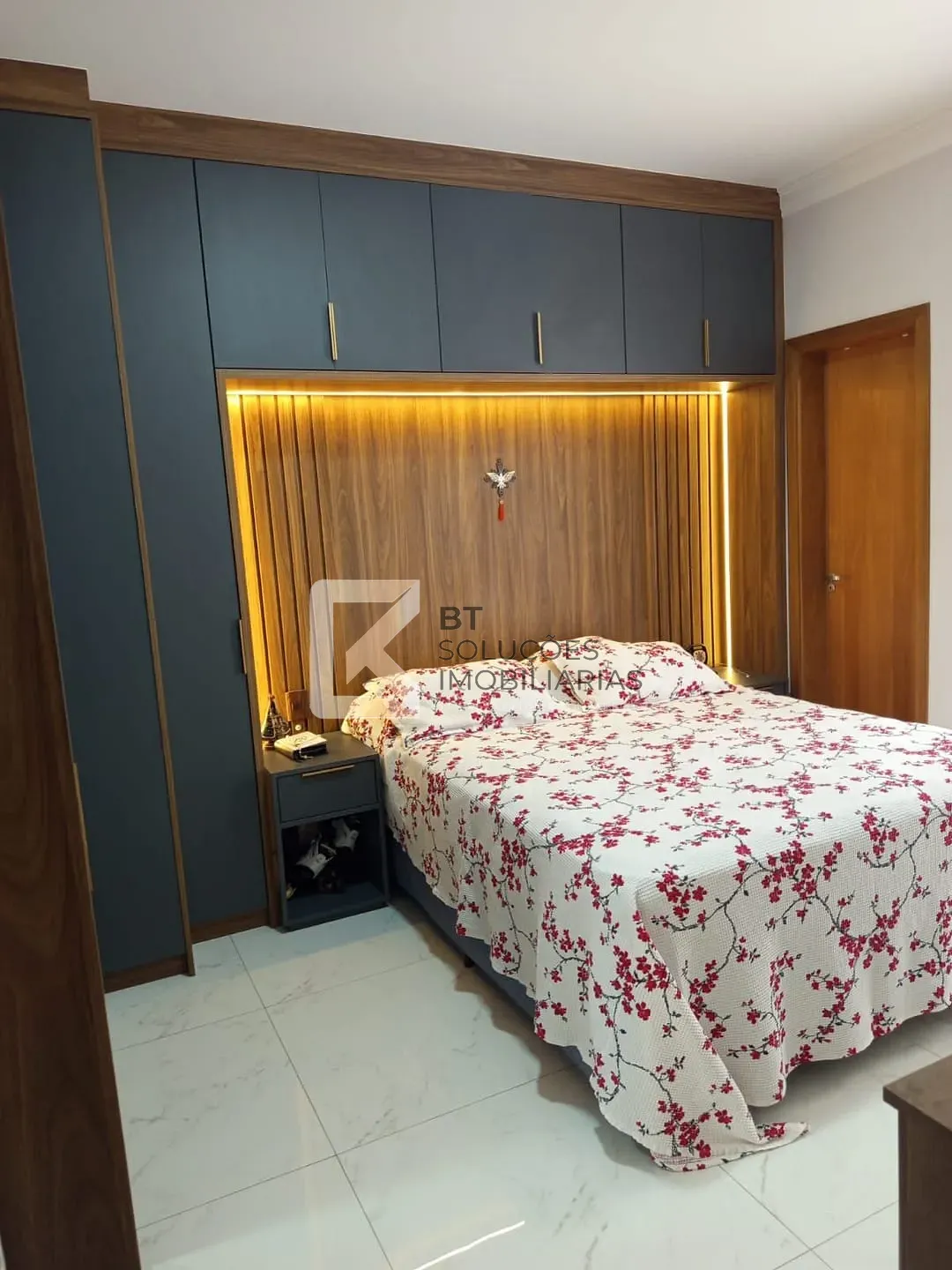 Casa, 3 quartos, 200 m² - Foto 1