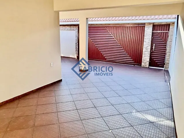Casa com 275m² 3 quartos e 2 banheiros, à venda, no bairro Nova Vinhedo em Vinhedo