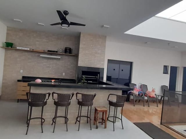 Casa com 380m² 3 quartos e 4 banheiros, à venda, no bairro Passagem da Conceição em Várzea Grande