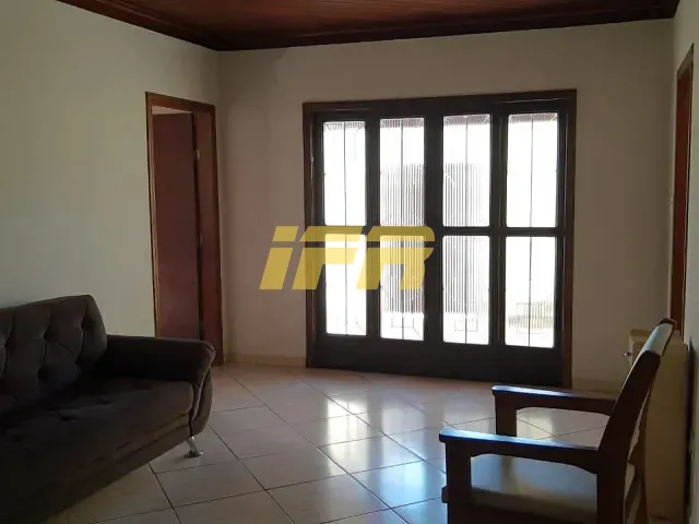 Casa com 171m² 3 quartos e 1 banheiro, à venda, no bairro Centro em Tremembé