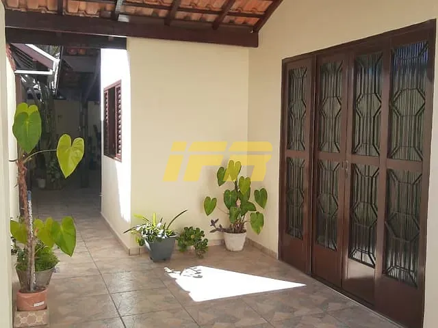 Casa com 171m² 3 quartos e 1 banheiro, à venda, no bairro Centro em Tremembé