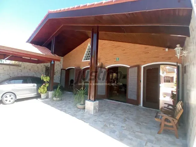Casa com 450m² 3 quartos e 2 banheiros, à venda, no bairro Cibratel I em Itanhaém