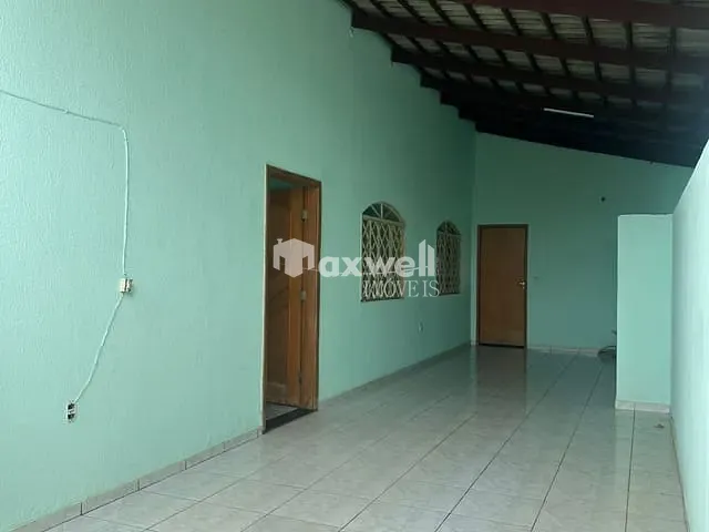Casa 3 quartos e 1 banheiro, para alugar, no bairro Papillon Park em Aparecida de Goiânia