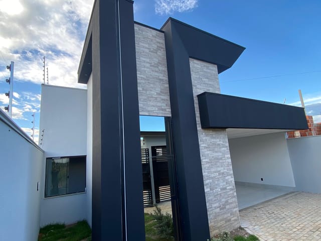 Casa com 300m² 3 quartos e 2 banheiros, à venda, no bairro Sonhalto Videira em Sinop