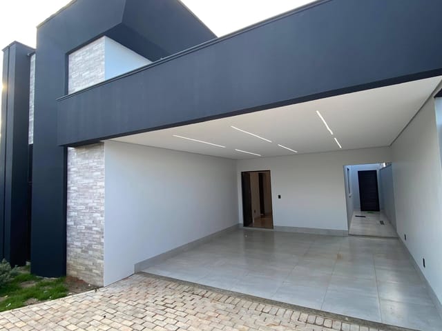 Casa com 300m² 3 quartos e 2 banheiros, à venda, no bairro Sonhalto Videira em Sinop