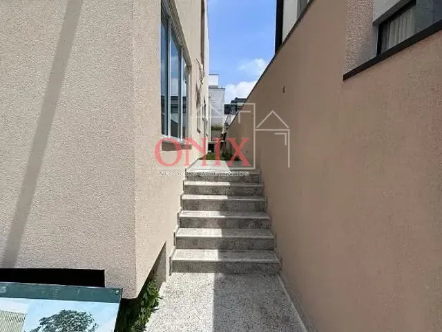 Casa com 370m² 4 quartos e 6 banheiros, à venda, no bairro Residencial Estância Bom Repouso em Mogi das Cruzes