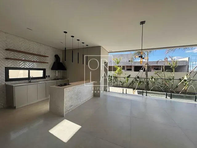 Casa com 660m² 4 quartos e 6 banheiros, à venda, no bairro Plateau D'or em Goiânia