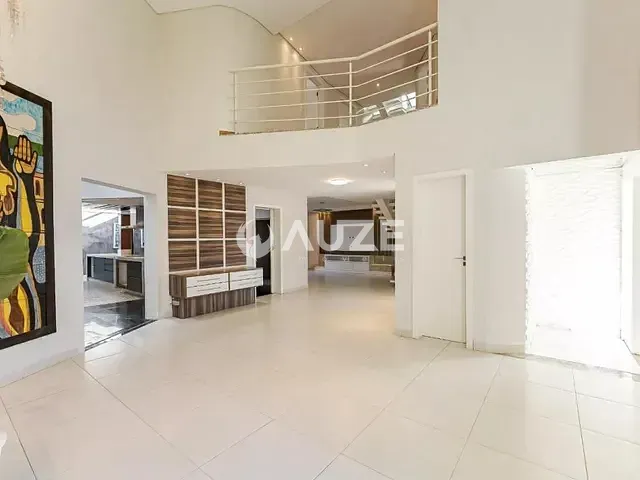 Casa com 320m² 4 quartos e 5 banheiros, à venda, no bairro Campo Comprido em Curitiba