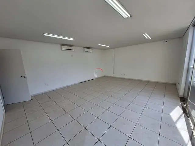 Casa com 801m², para alugar, no bairro Jardim Presidente em Londrina