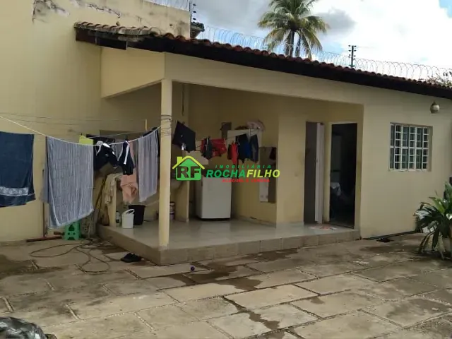 Casa com 350m² 3 quartos e 2 banheiros, para alugar, no bairro Mafuá em Teresina