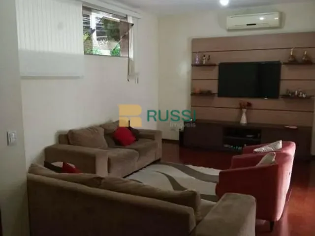 Casa com 500m² 3 quartos e 3 banheiros, à venda, no bairro Bosque dos Eucaliptos em São José dos Campos