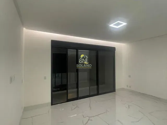 Casa com 417m² 4 quartos e 5 banheiros, à venda, no bairro Residencial Goiânia Golfe Clube em Goiânia
