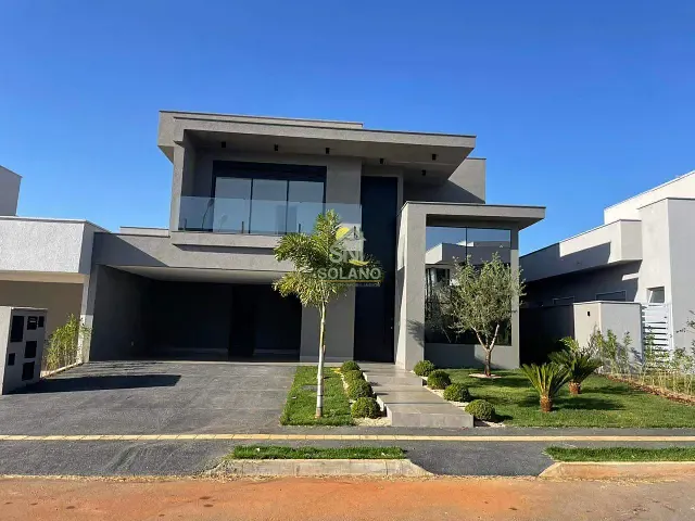 Casa com 417m² 4 quartos e 5 banheiros, à venda, no bairro Residencial Goiânia Golfe Clube em Goiânia