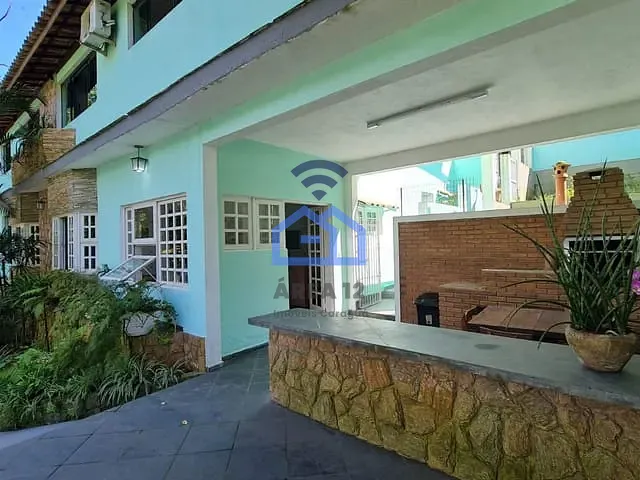 Sobrado com 4000m² 5 quartos e 7 banheiros, à venda, no bairro Jaraguá em São Sebastião