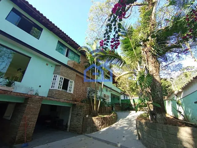 Sobrado com 4000m² 5 quartos e 7 banheiros, à venda, no bairro Jaraguá em São Sebastião