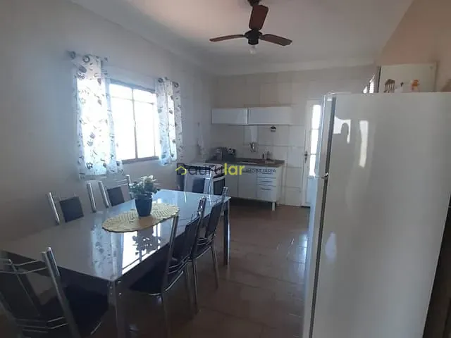 Casa 2 quartos e 1 banheiro, à venda, no bairro Parque Residencial Castelo em Bauru