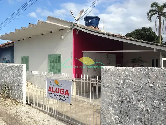 Casa 2 quartos e 2 banheiros, à venda, no bairro Armação do Pântano do Sul em Florianópolis