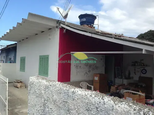 Casa 2 quartos e 2 banheiros, à venda, no bairro Armação do Pântano do Sul em Florianópolis