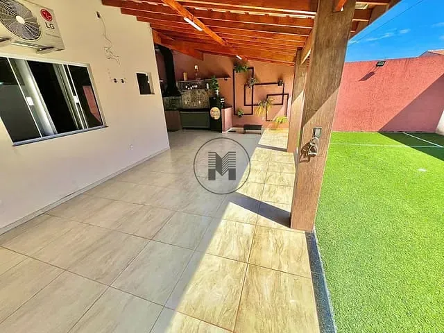 Casa com 272m² 1 quarto e 2 banheiros, à venda, no bairro Residencial Santa Bárbara em Guaratinguetá