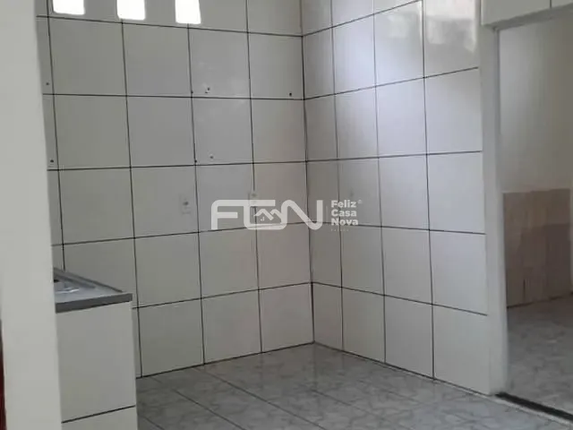 Casa à venda, no bairro Phoc II em Camaçari