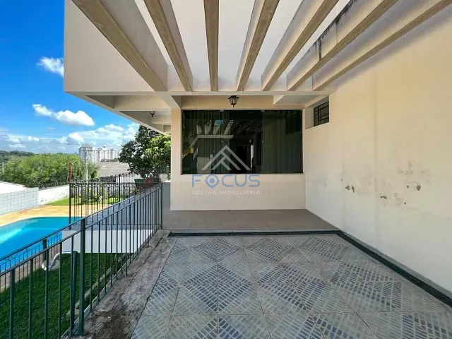 Casa com 665m² 4 quartos e 3 banheiros, à venda, no bairro Jardim Ana Maria em Jundiaí