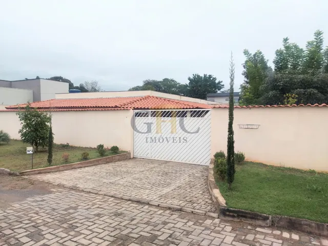 Casa com 1040m² 5 quartos e 4 banheiros, à venda, no bairro Terras de São Francisco em Salto de Pirapora