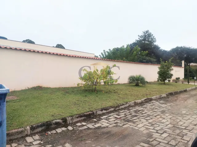 Casa com 1040m² 5 quartos e 4 banheiros, à venda, no bairro Terras de São Francisco em Salto de Pirapora