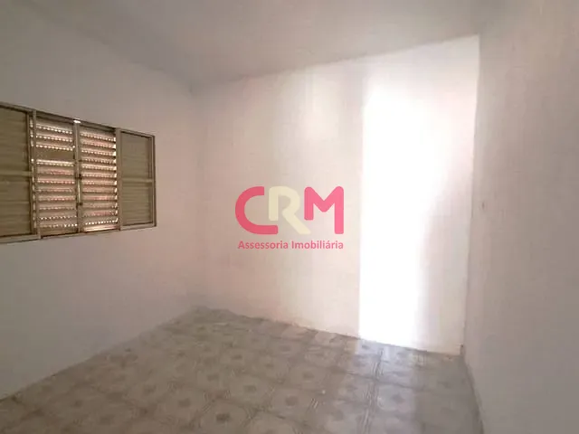 Casa com 360m² 2 quartos e 1 banheiro, para alugar, no bairro Vila São Sebastião em Taquaritinga